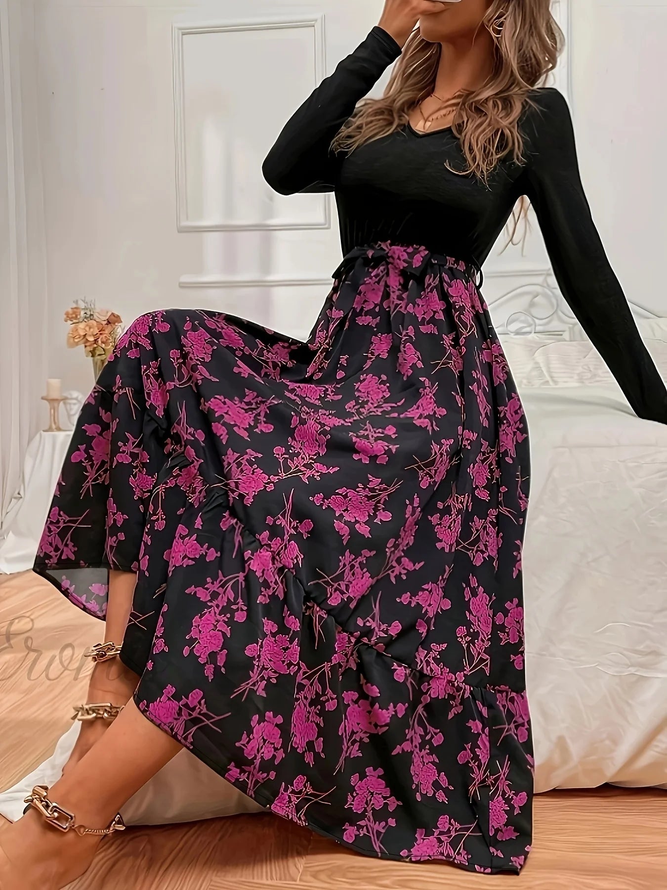 Robe bohème imprimée – coupe ample élégante, col V et manches longues fluides