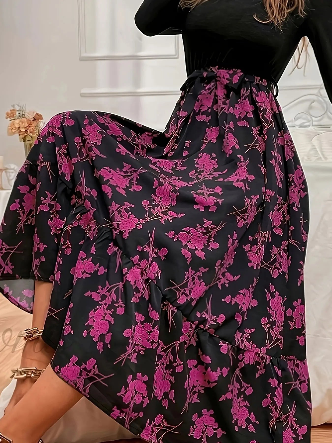 Robe bohème imprimée – coupe ample élégante, col V et manches longues fluides